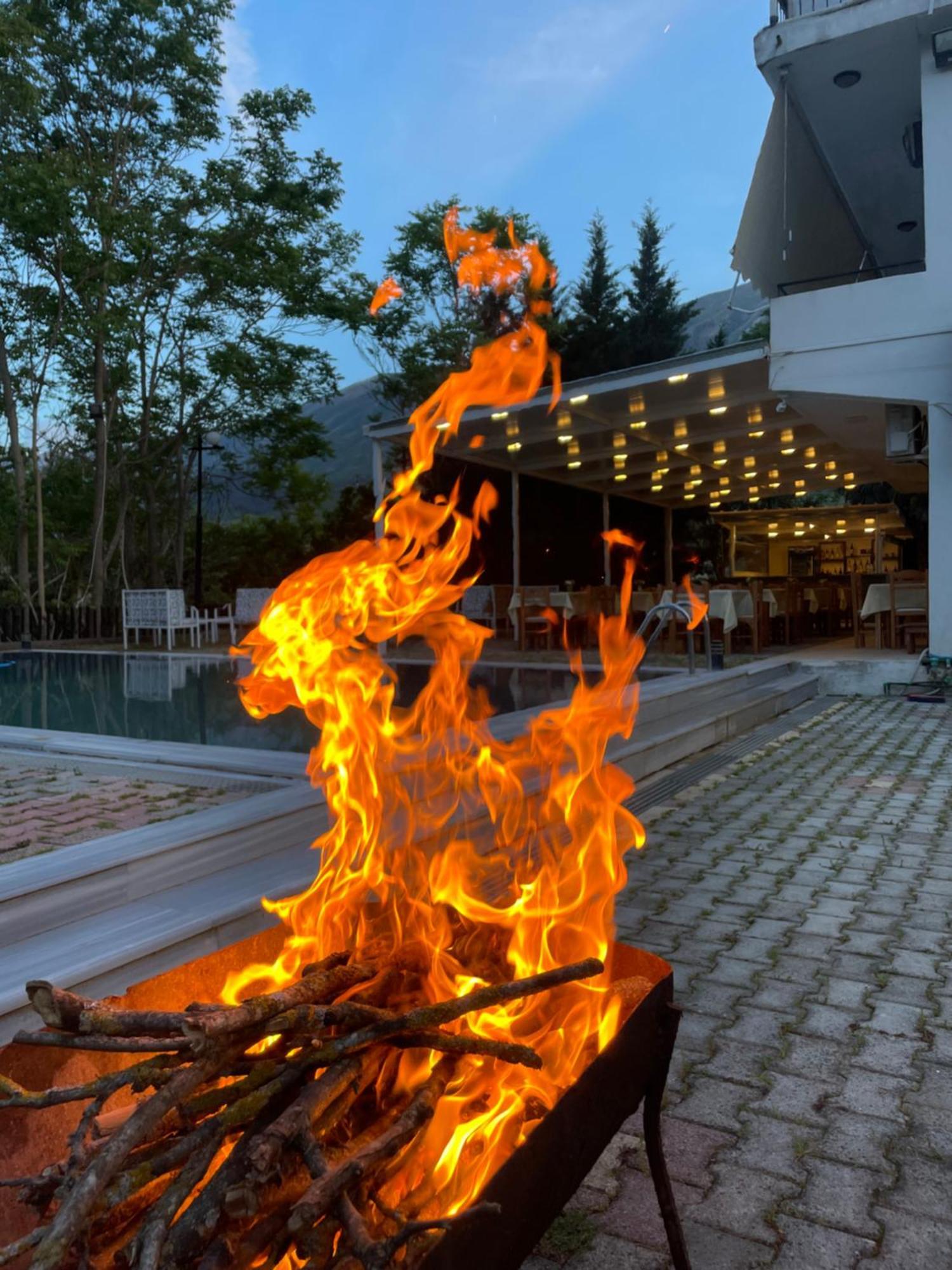 Hotel Aroma Përmet Zewnętrze zdjęcie